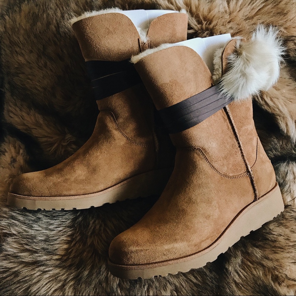 ‼️SALE‼️ Ugg BRITA Boots in Chestnut